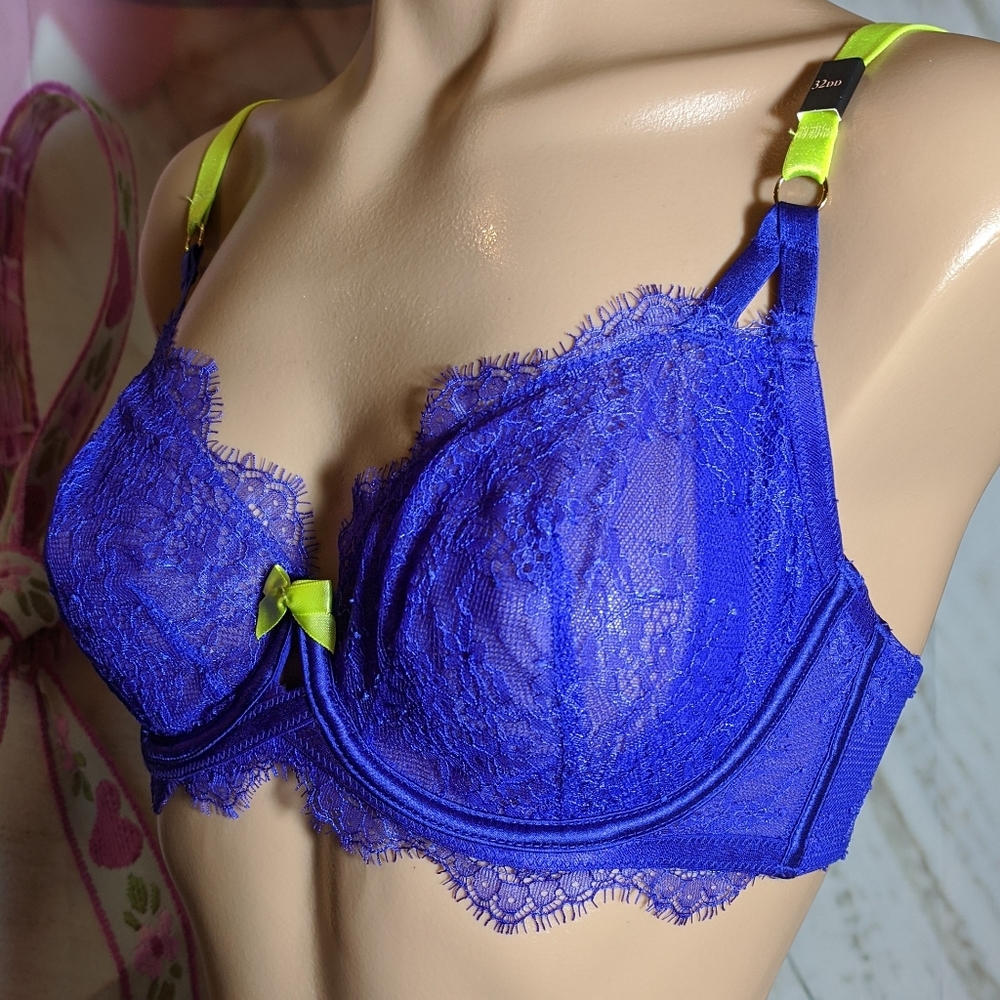 VS Bra unlined very sexy unlined demi up lift